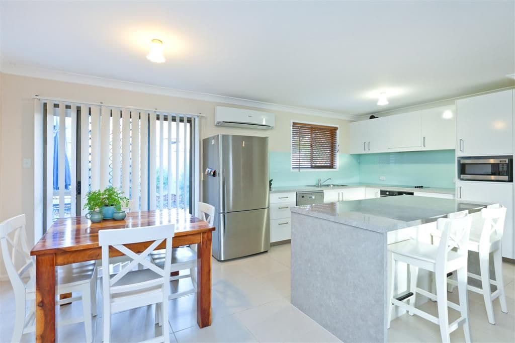 7 Lindon Street, BIRKDALE QLD 4159, Birkdale - Image 1