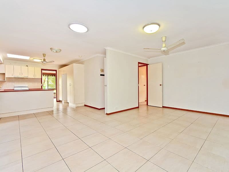 15 Hamersley Circuit, ALEXANDRA HILLS QLD 4161, Alexandra Hills - Thumbnail 3