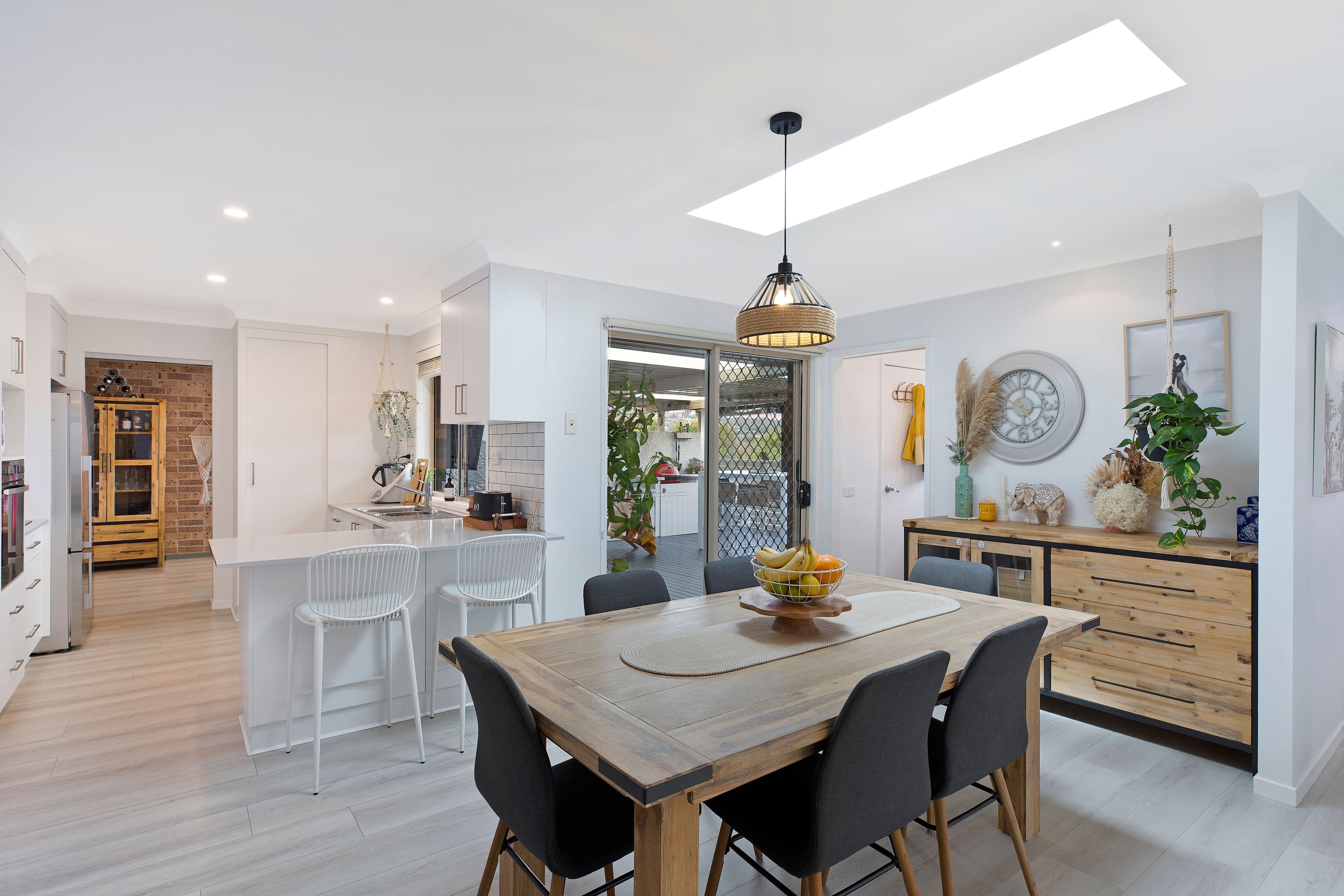 27 Valley View Road, Bateau Bay NSW 2261, Bateau Bay - Image 1