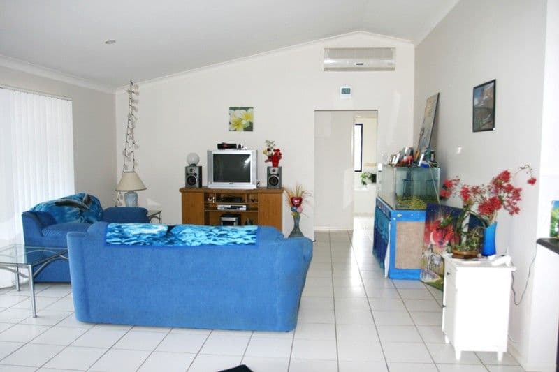 230 Banyula Drive, Gaven, QLD, 4211, Gaven - Thumbnail 4
