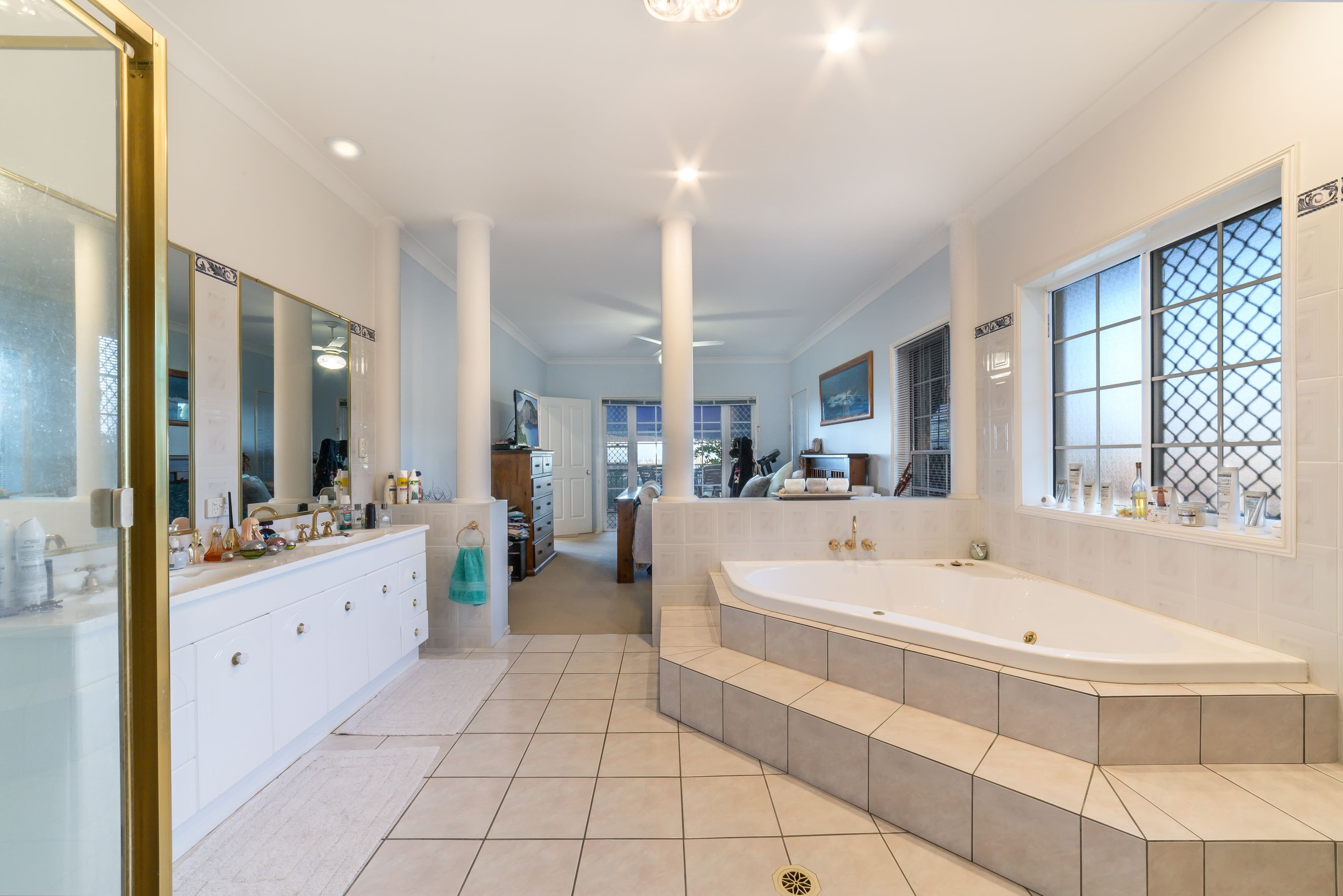 1 Galleria Court, Highland Park QLD 4211, Highland Park - Thumbnail 3