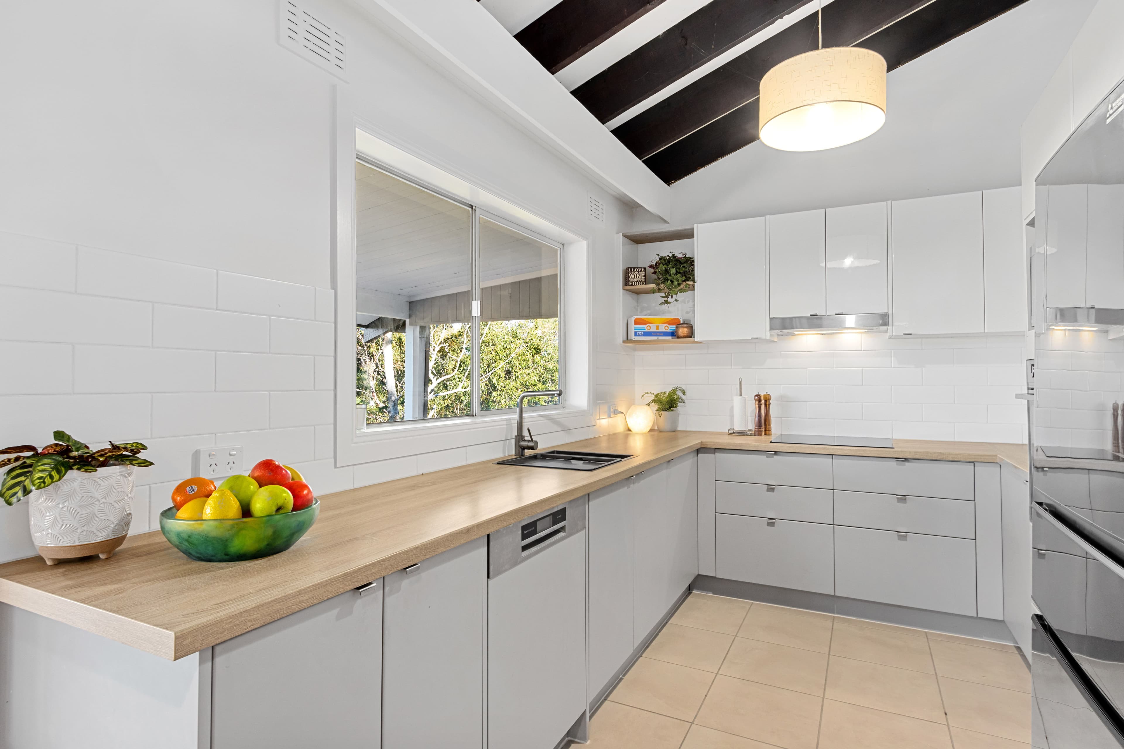 16 Nambour Road, Engadine NSW 2233, Engadine - Thumbnail 2