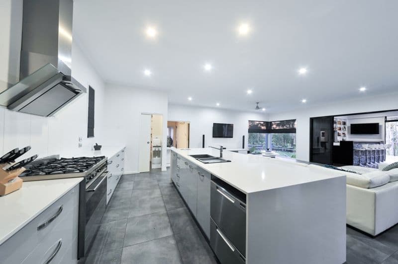 140 Kookaburra Drive, CANNON VALLEY QLD 4800, Cannon Valley - Thumbnail 2