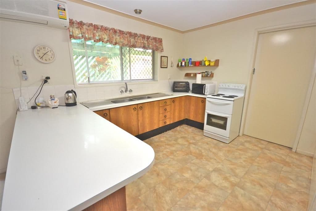 96 Valantine Road, BIRKDALE QLD 4159, Birkdale - Thumbnail 3