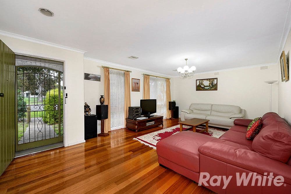 75 Box Hill Crescent, Mont Albert North VIC 3129, Mont Albert North - Thumbnail 2