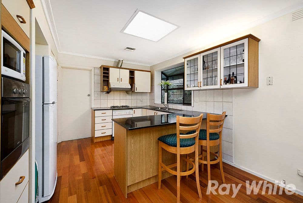 75 Box Hill Crescent, Mont Albert North VIC 3129, Mont Albert North - Thumbnail 3