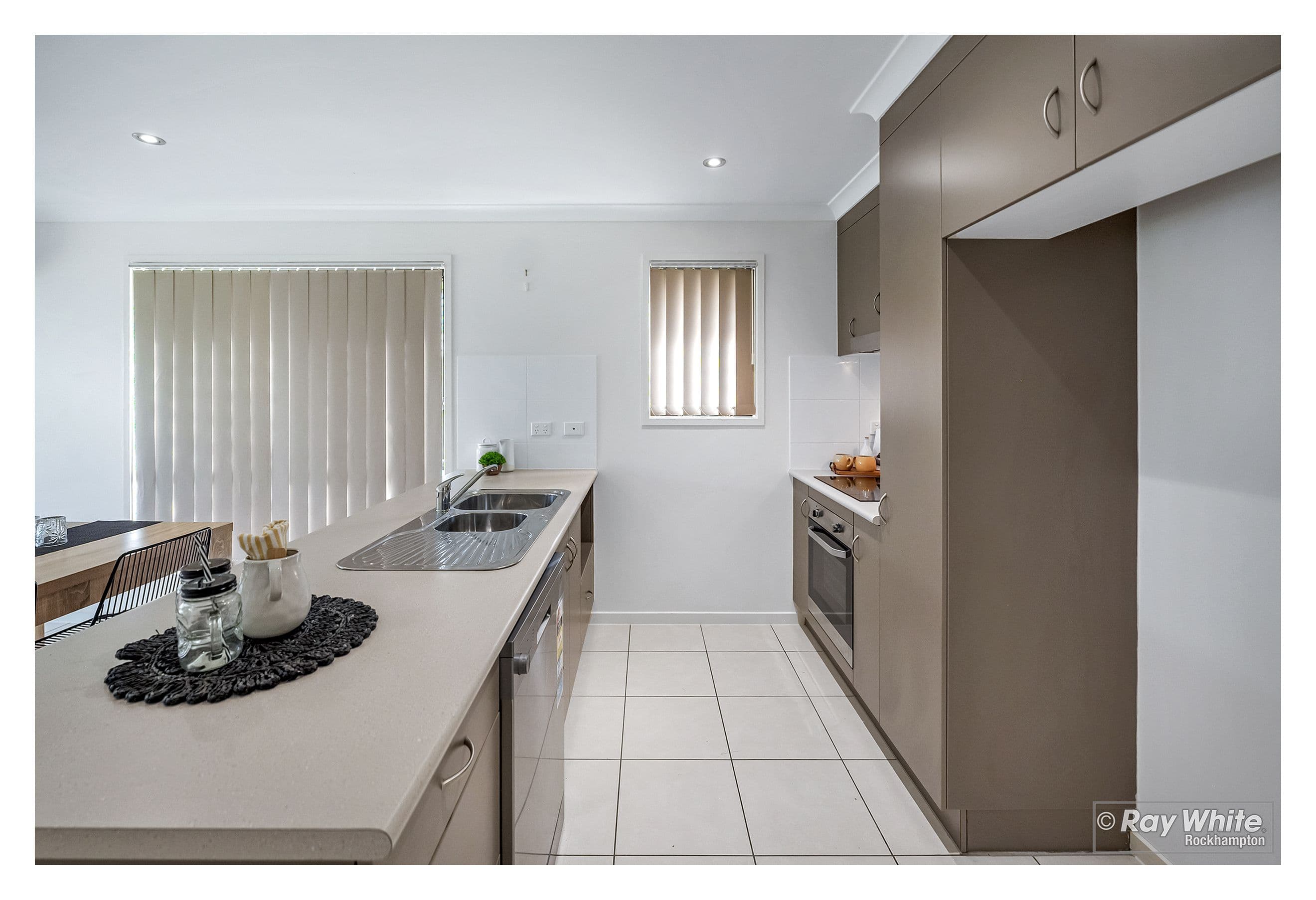 14 Florida Crescent, Parkhurst QLD 4702, Parkhurst - Thumbnail 2