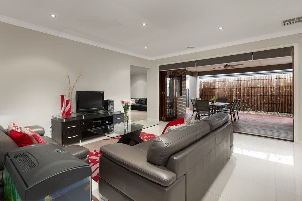 14 St Leonard Drive, South Morang VIC 3752, South Morang - Thumbnail 3