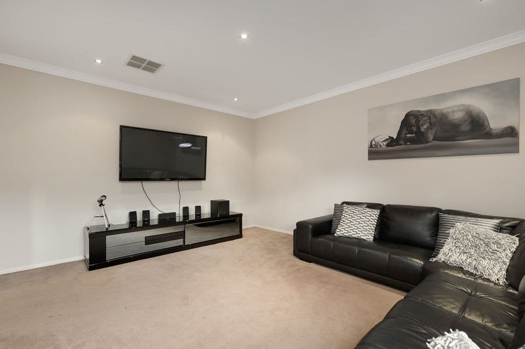 14 St Leonard Drive, South Morang VIC 3752, South Morang - Thumbnail 7