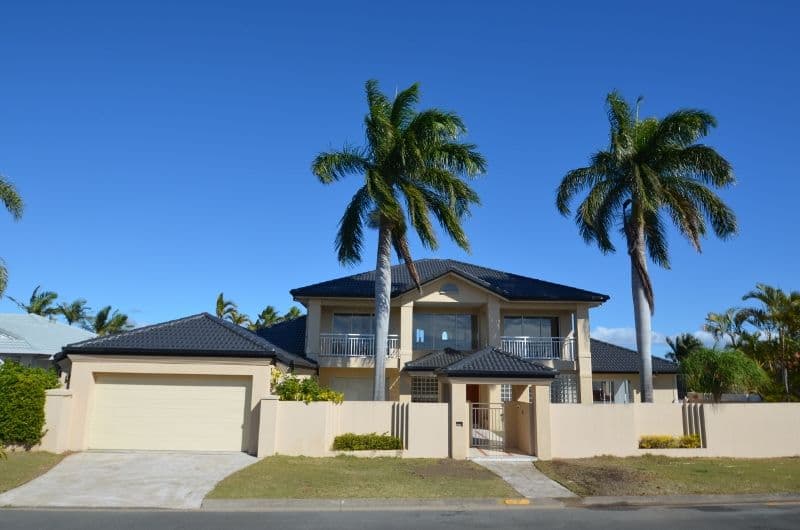 9 Christa Way, BENOWA WATERS QLD 4217, Benowa - Thumbnail 2