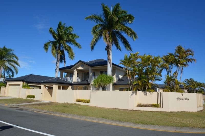 9 Christa Way, BENOWA WATERS QLD 4217, Benowa - Thumbnail 3