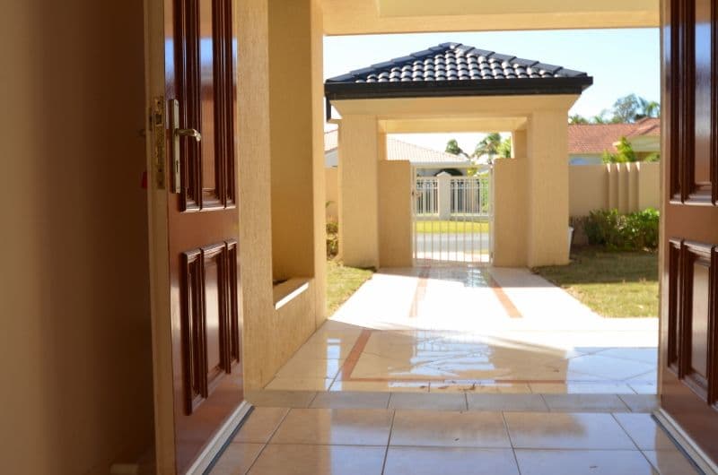 9 Christa Way, BENOWA WATERS QLD 4217, Benowa - Thumbnail 5