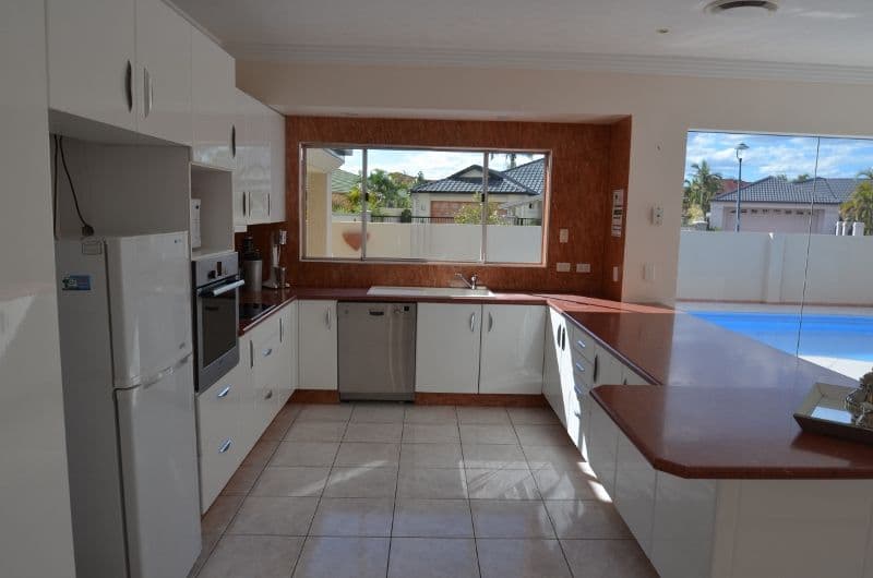 9 Christa Way, BENOWA WATERS QLD 4217, Benowa - Thumbnail 8