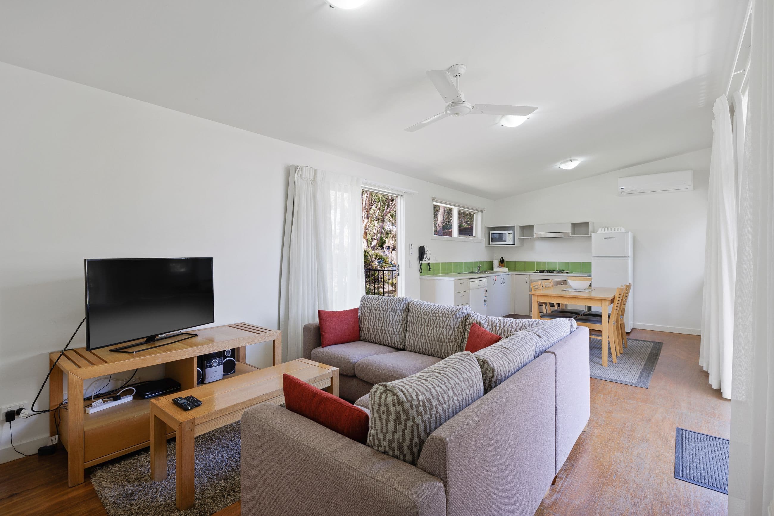 12 Portside Place, Bulimba QLD 4171, Bulimba - Thumbnail 2