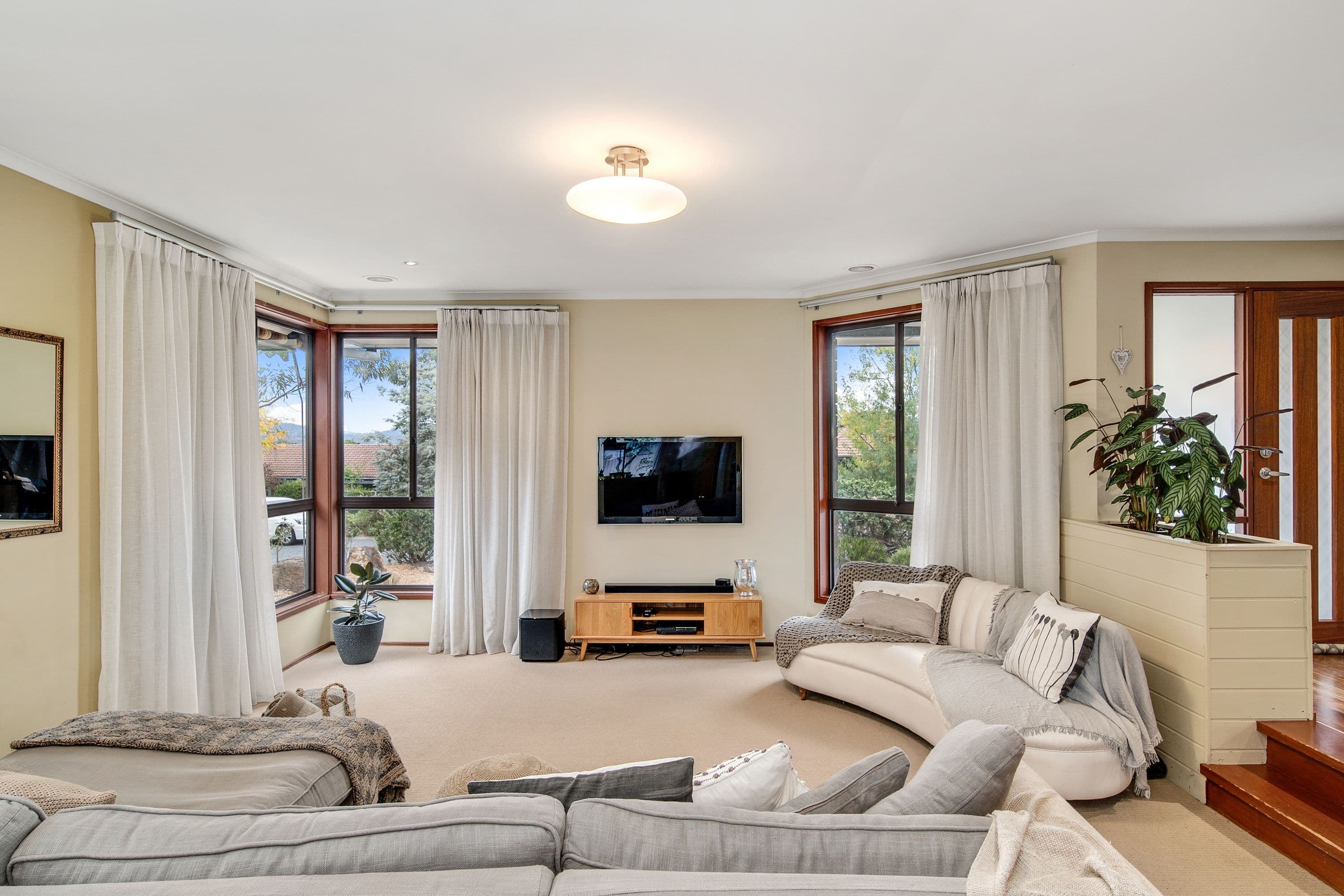 25 Dash Crescent, Fadden ACT 2904, Fadden - Thumbnail 4