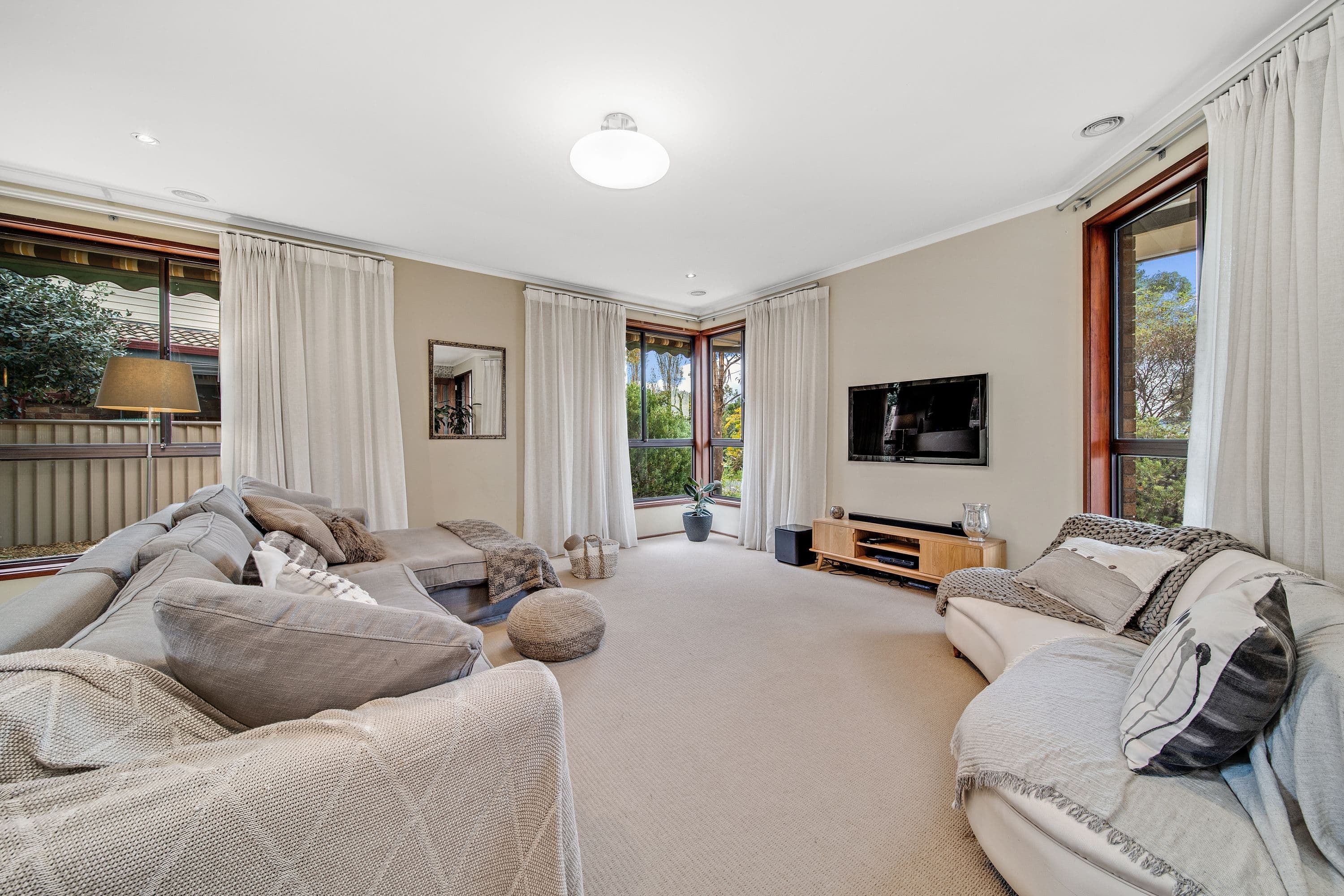 25 Dash Crescent, Fadden ACT 2904, Fadden - Thumbnail 6