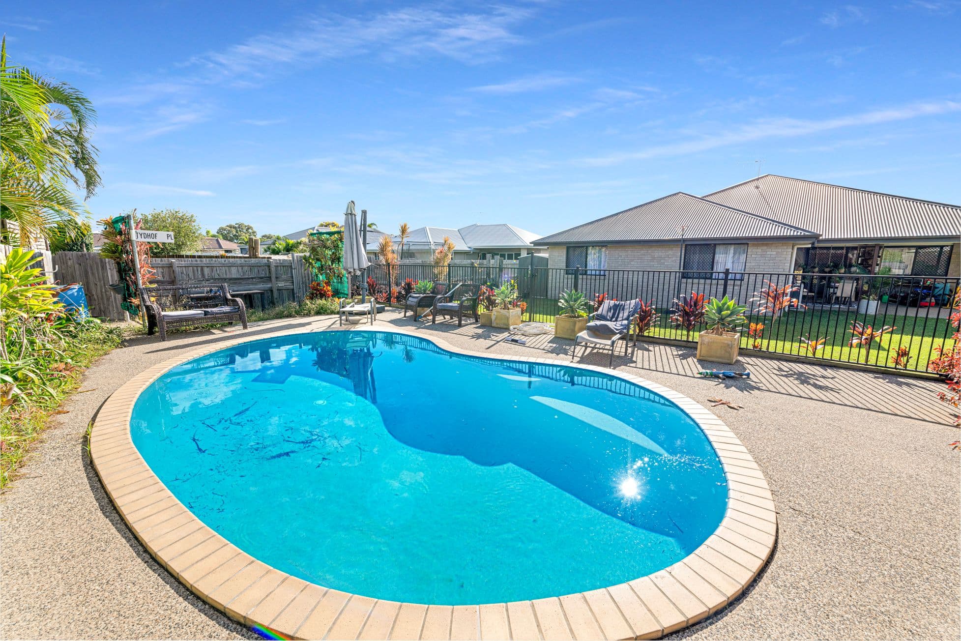 47 Bisdee Street, Coral Cove QLD 4670, Coral Cove - Thumbnail 2