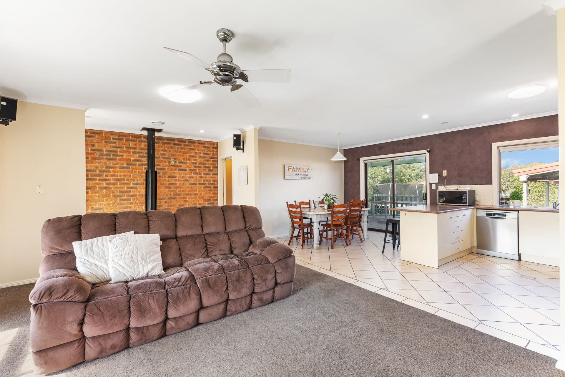 8 Lasiandra Crescent, Mount Gambier SA 5290, Mount Gambier - Thumbnail 2