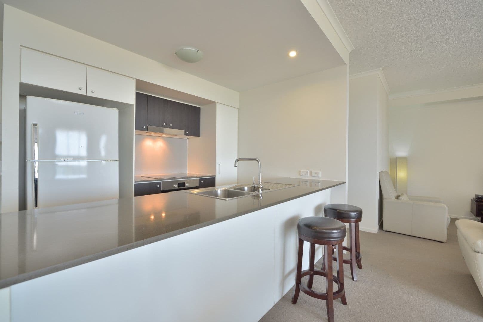 30 Goondoon Street, Gladstone Central QLD 4680, Gladstone Central - Thumbnail 4