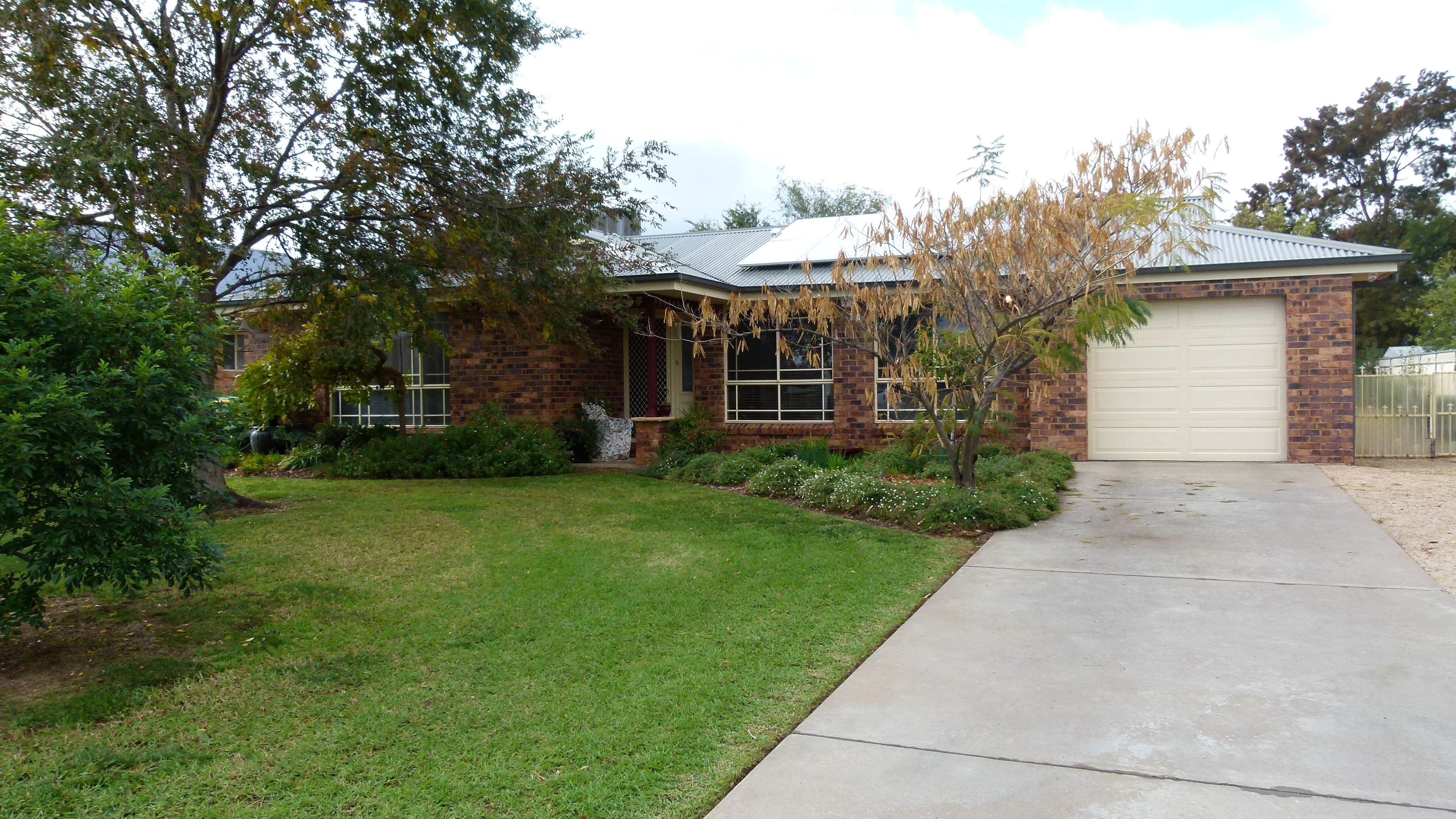 73 York Street, Forbes - Image 1