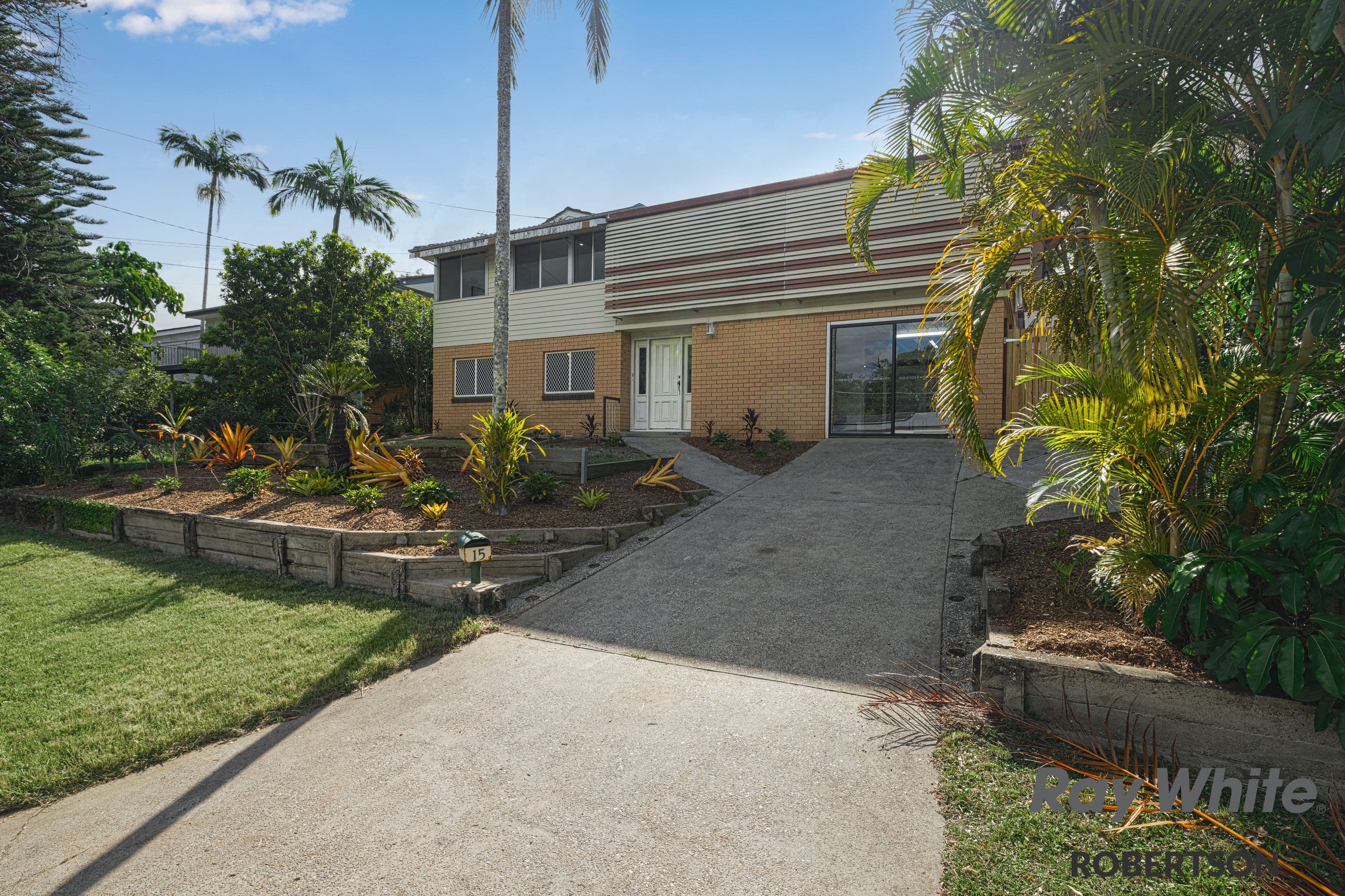 15 Christopher Street, Sunnybank Hills QLD 4109, Sunnybank Hills - Thumbnail 2
