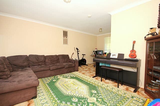 22A Surrey Avenue, GEORGES HALL NSW 2198, Georges Hall - Thumbnail 4