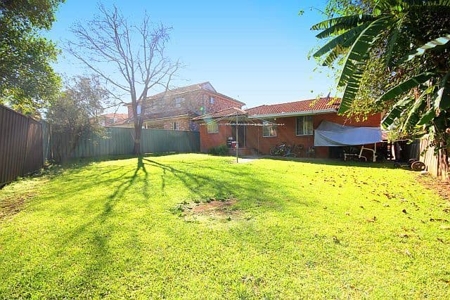22A Surrey Avenue, GEORGES HALL NSW 2198, Georges Hall - Thumbnail 8