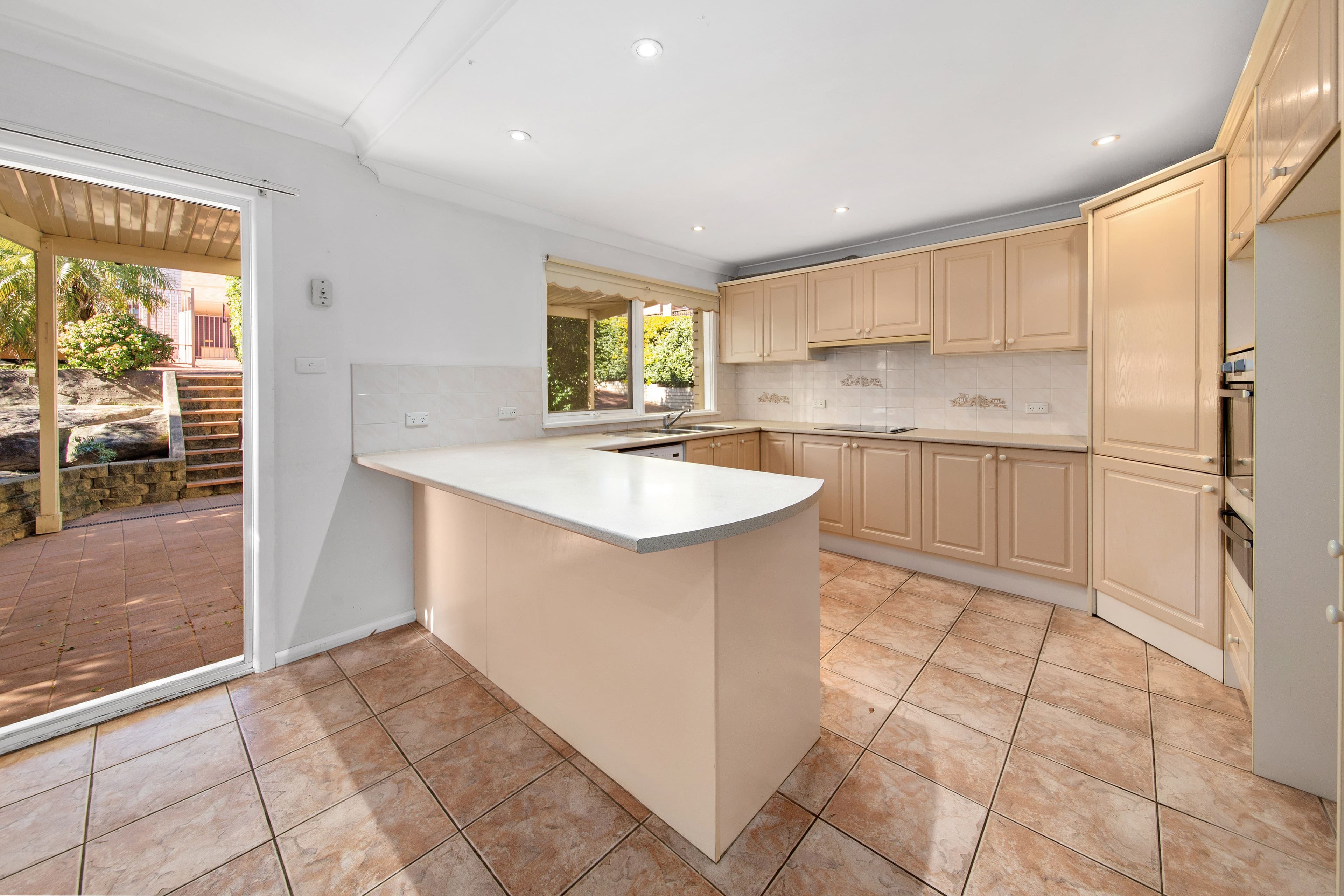 10 Araluen Place, Sutherland NSW 2232, Sutherland - Thumbnail 6