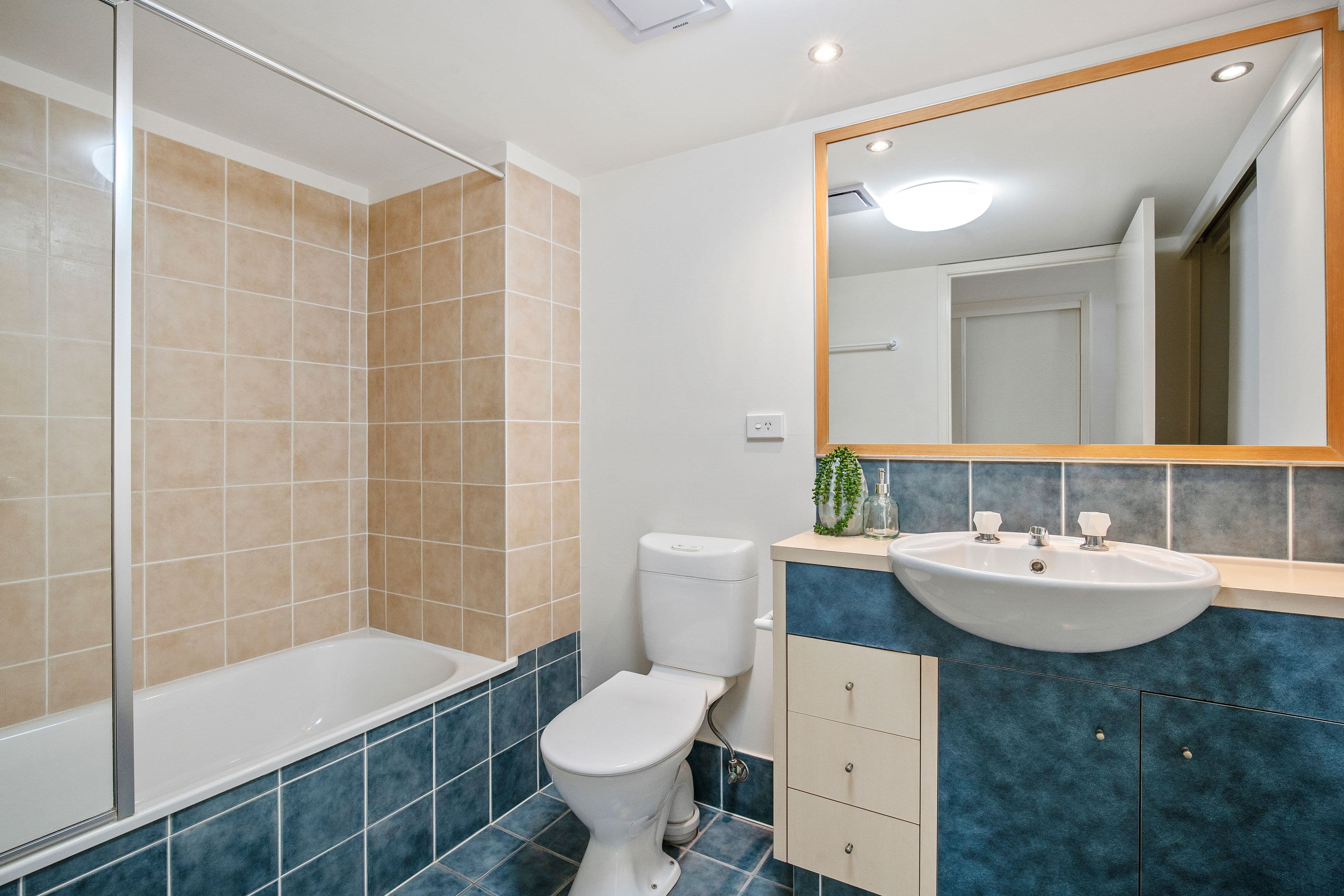 59-61 Petrel Avenue, Mermaid Beach QLD 4218, Mermaid Beach - Thumbnail 8