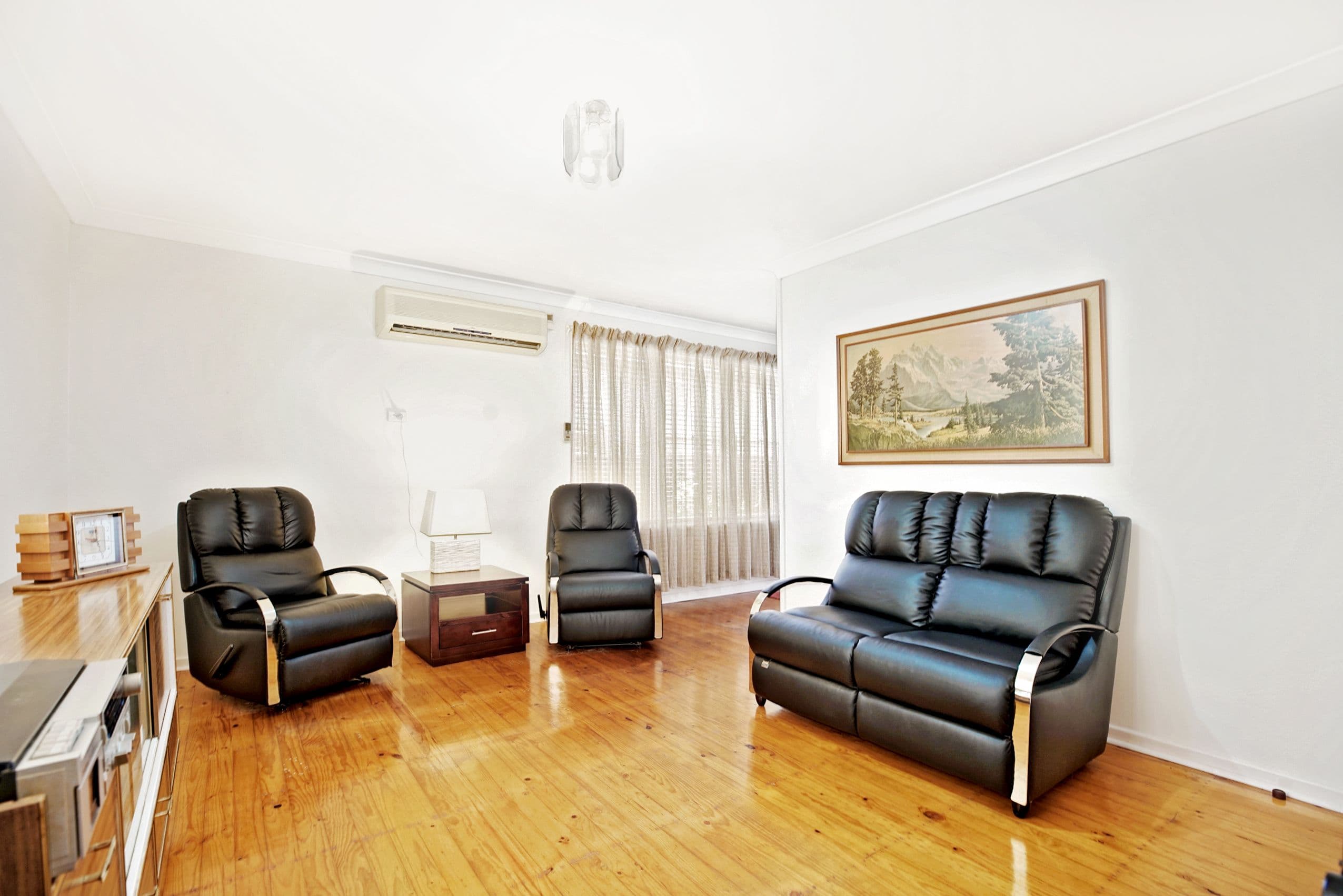33 Idriess Crescent, Blackett - Thumbnail 3
