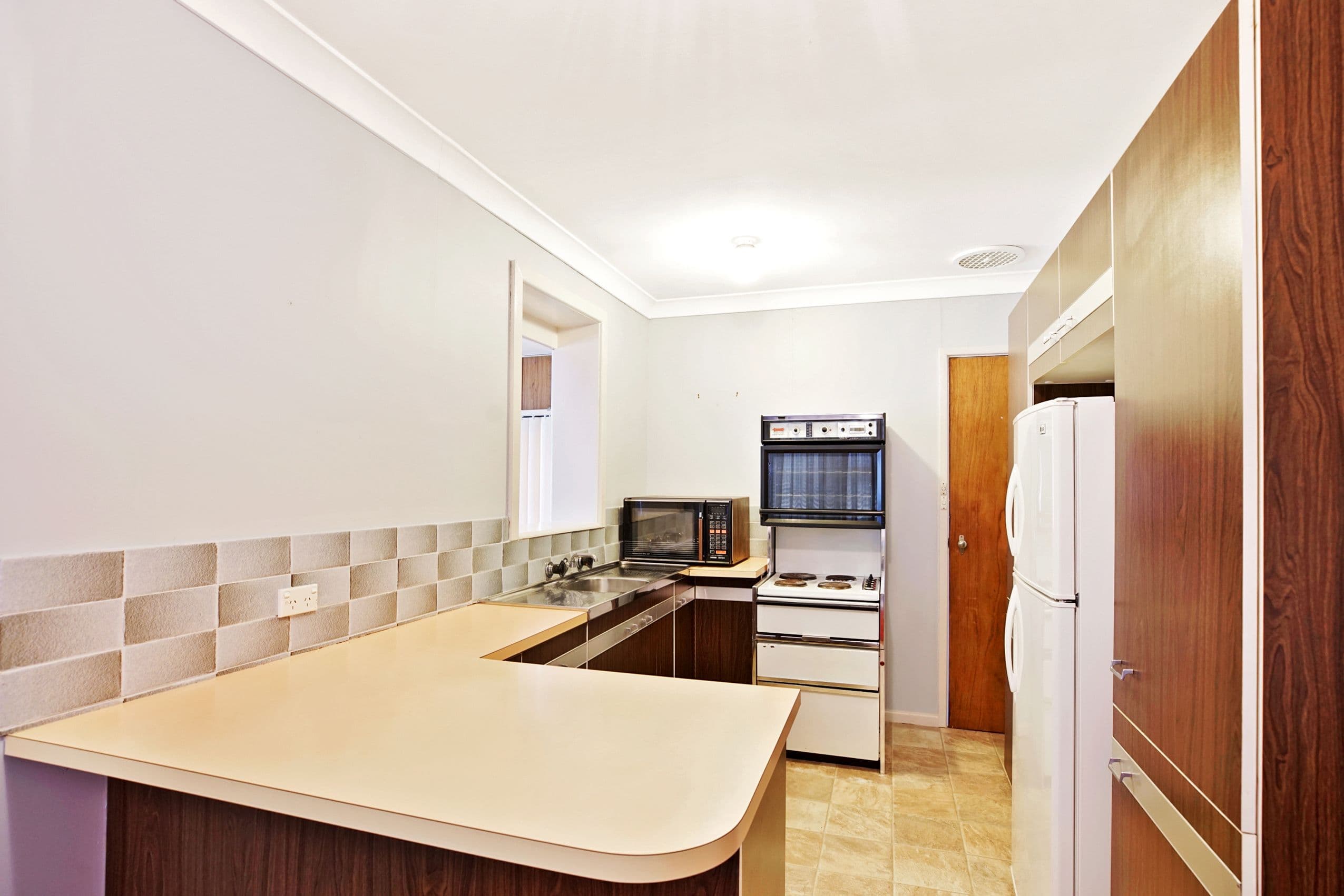 33 Idriess Crescent, Blackett - Thumbnail 4