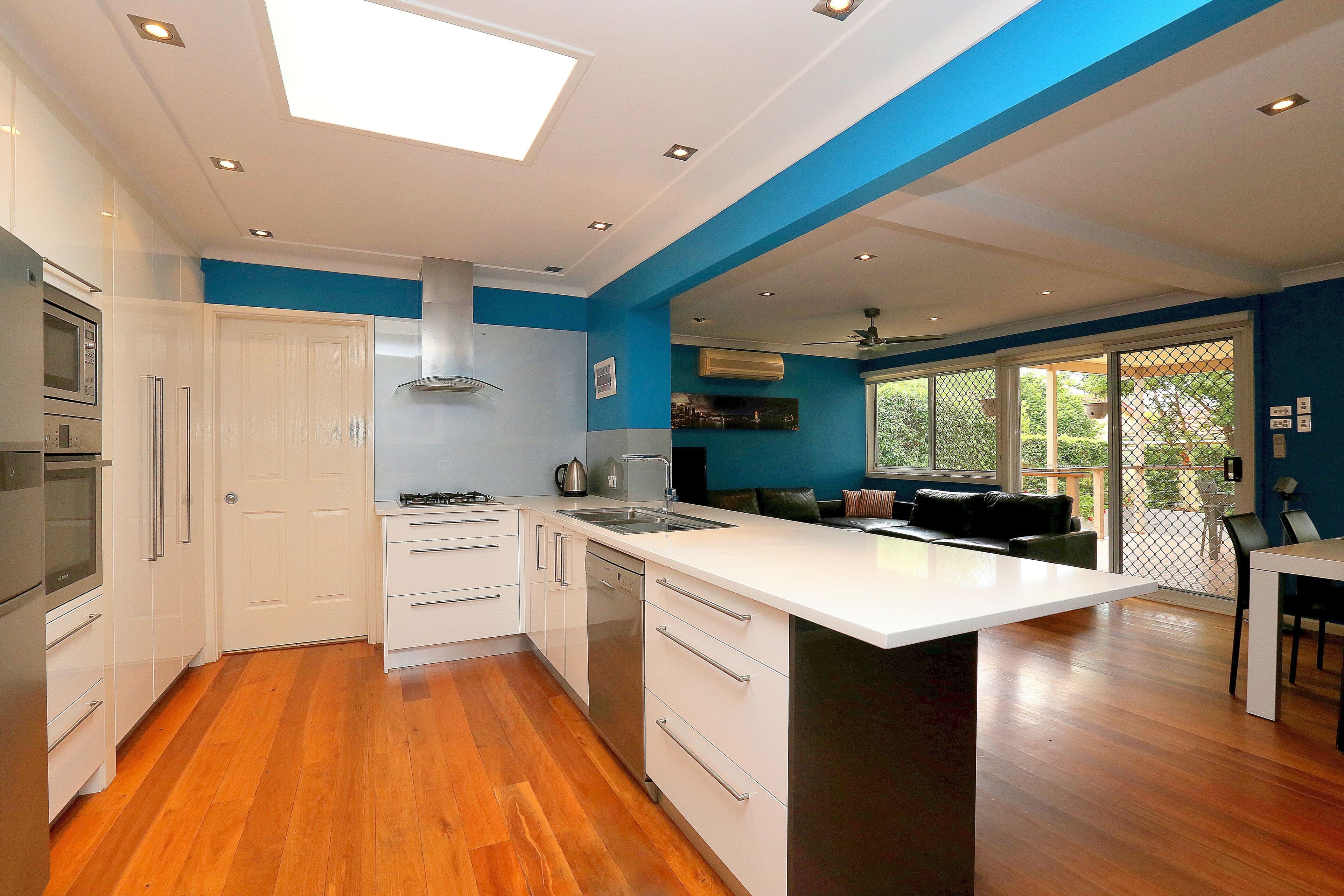 27 Josephine Crescent, Georges Hall - Thumbnail 4