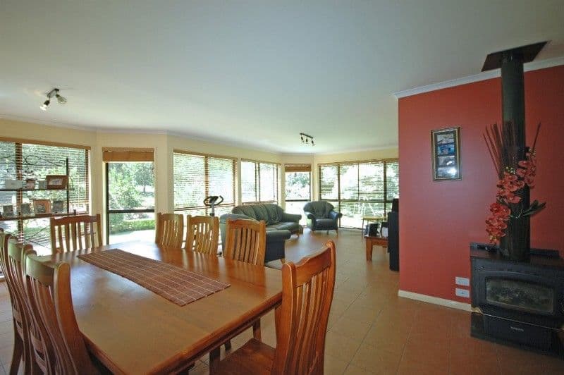 22 Trentbridge Court, MOUNT NATHAN QLD 4211, Mount Nathan - Thumbnail 2