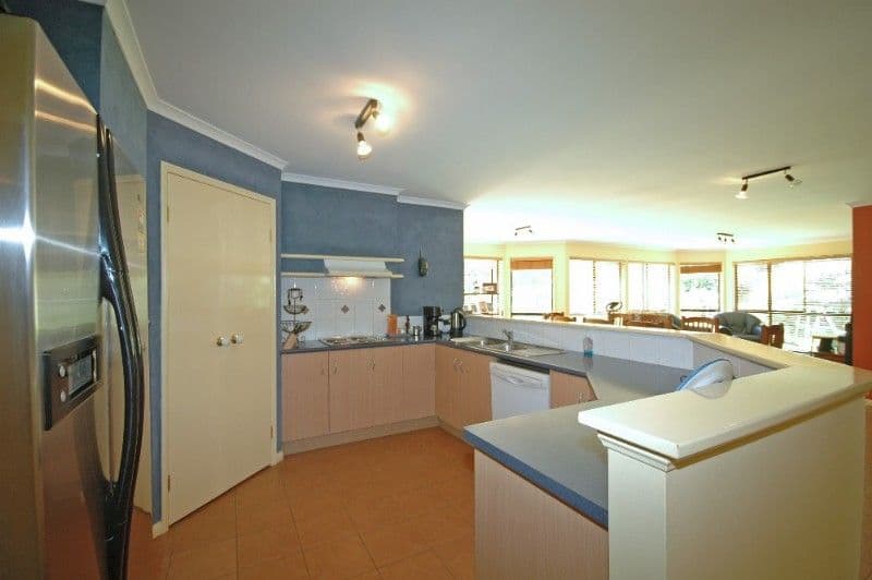 22 Trentbridge Court, MOUNT NATHAN QLD 4211, Mount Nathan - Thumbnail 4
