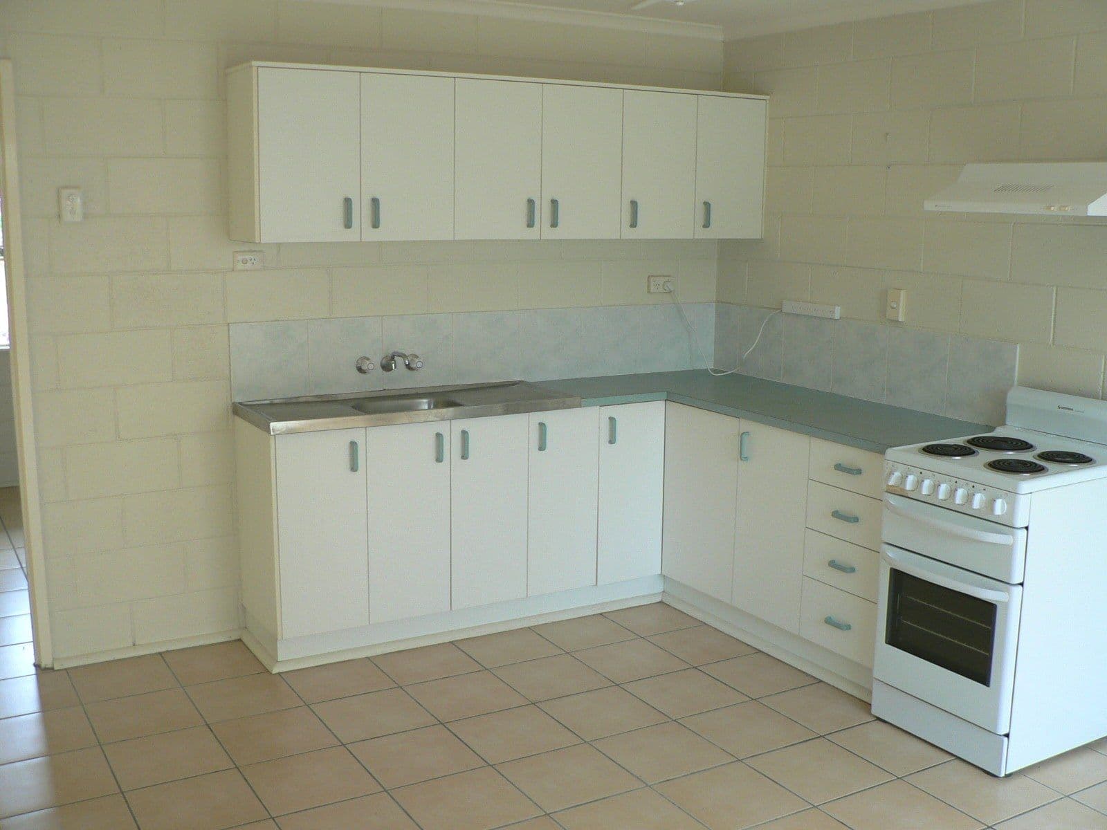 13 Wyndham Avenue, Boyne Island QLD 4680, Boyne Island - Thumbnail 8