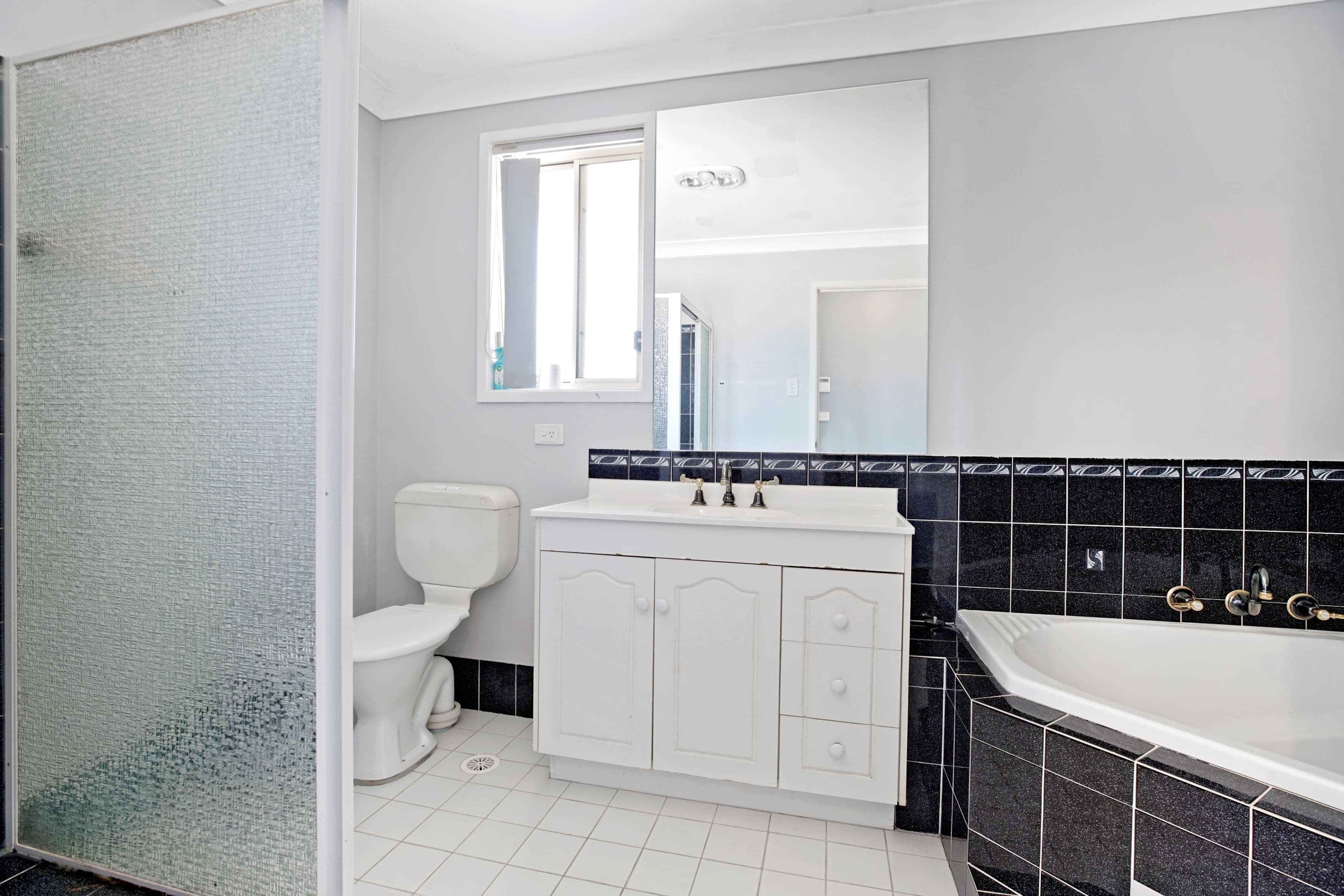 4 Wollabi Crescent, Glenmore Park NSW 2745, Glenmore Park - Thumbnail 7