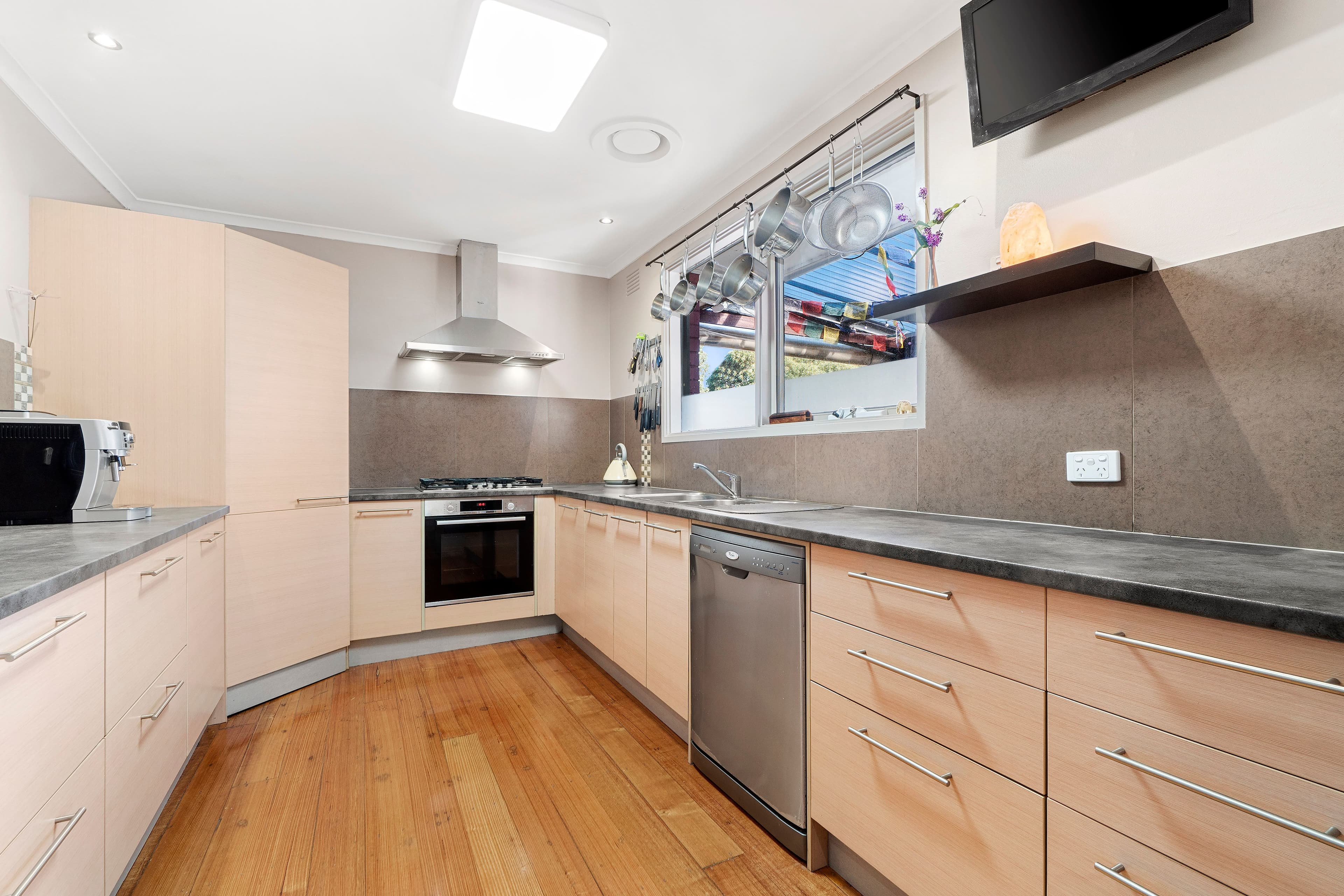 4 Archer Place, Mill Park VIC 3082, Mill Park - Thumbnail 2