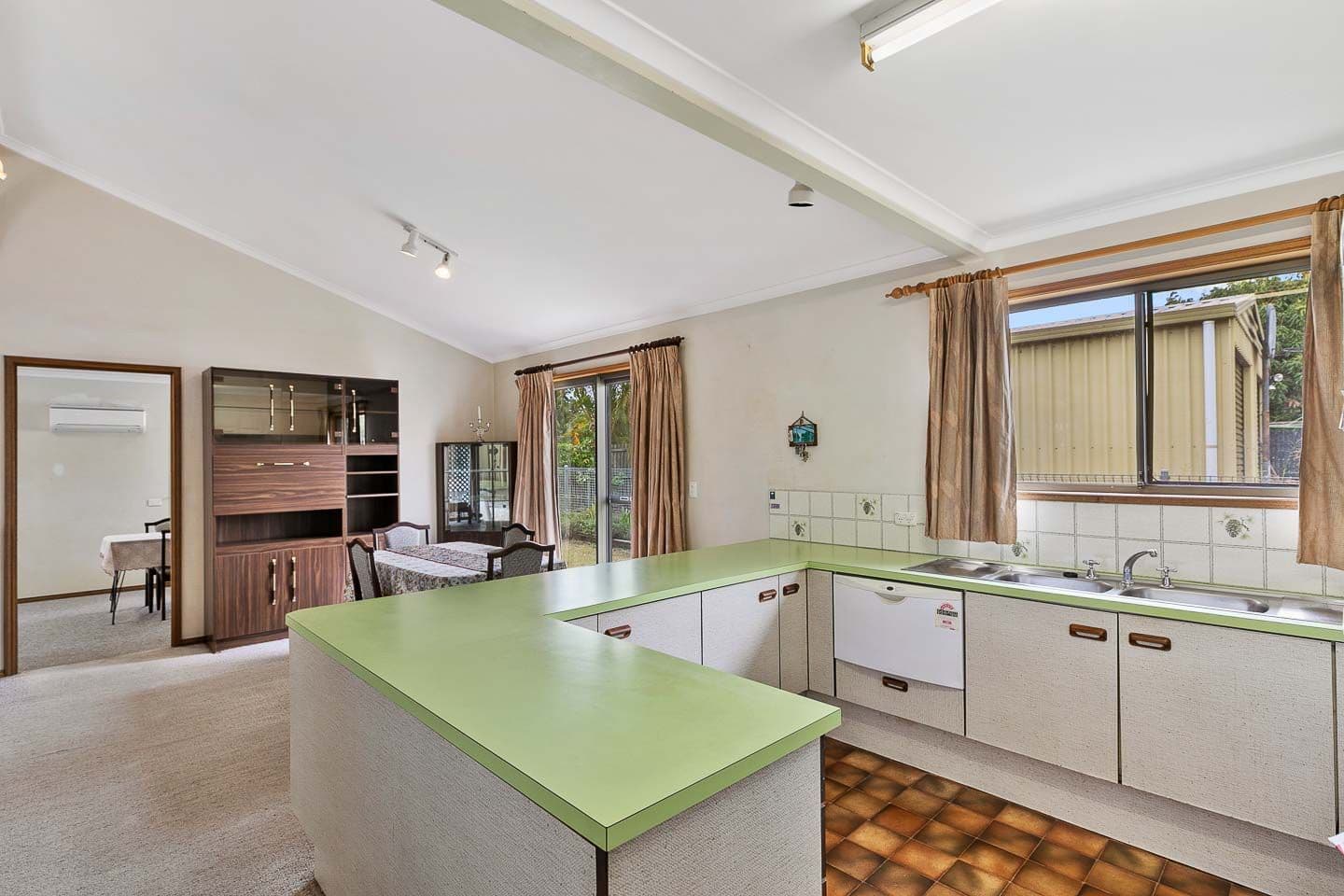 261 Boat Harbour Drive, Pialba QLD 4655, Pialba - Thumbnail 4