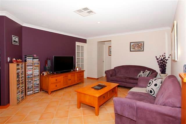 266 Fraser Road North, CANNING VALE WA 6155, Canning Vale - Thumbnail 4