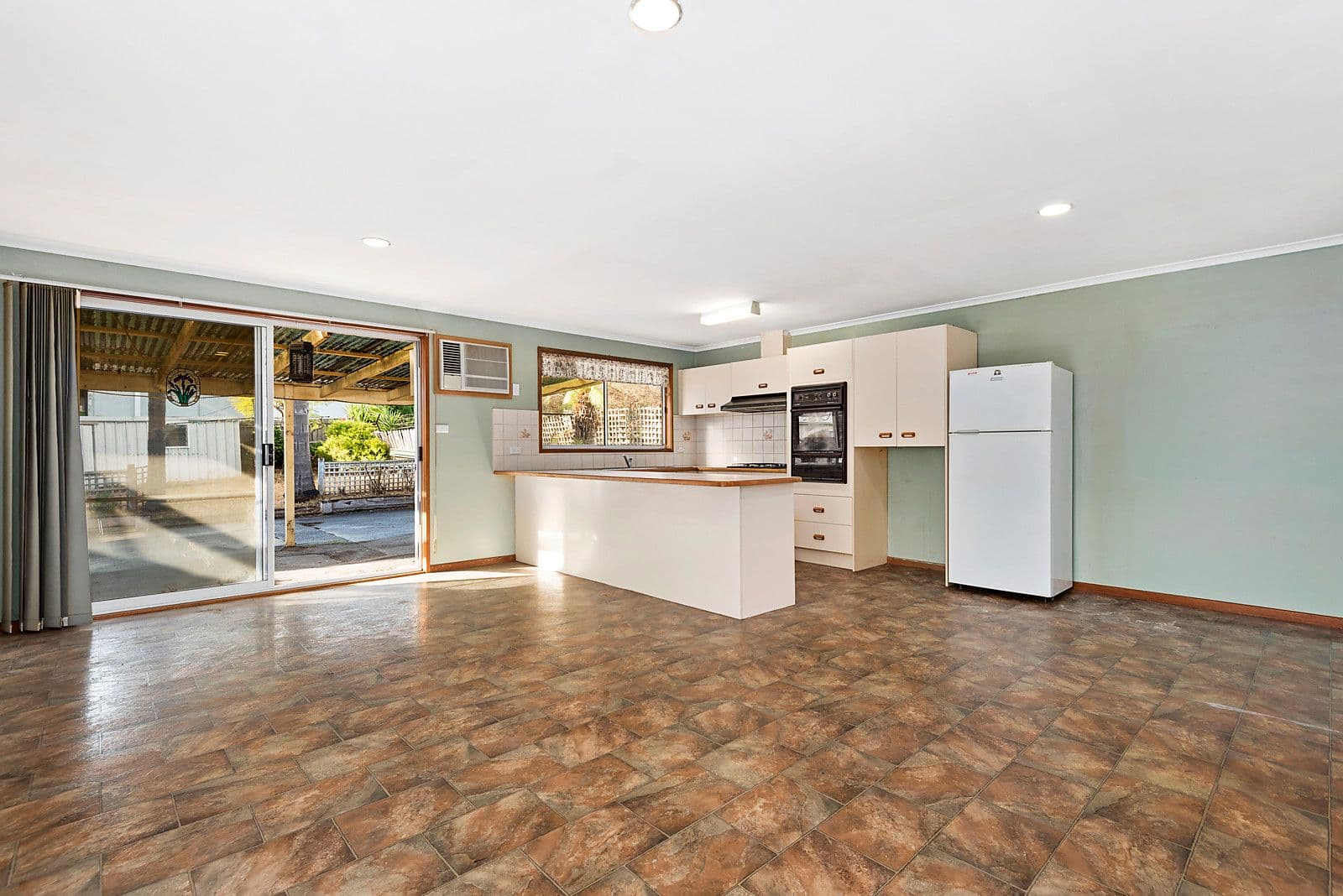 16 Keogh Street, Burwood VIC 3125, Burwood - Thumbnail 3