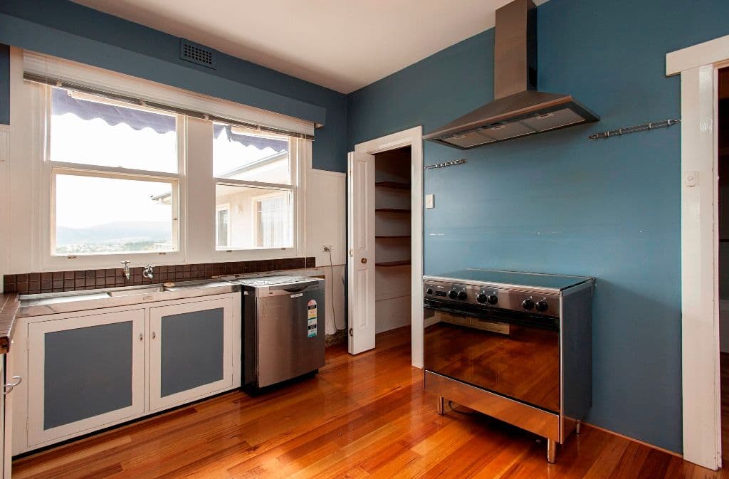 51 Salisbury Crescent, WEST LAUNCESTON TAS 7250, West Launceston - Thumbnail 2