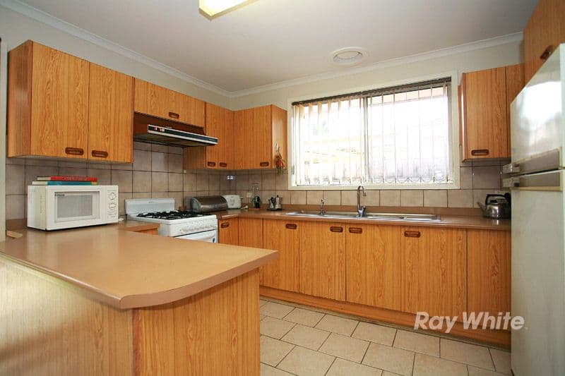 4 Bundeena Avenue, KEYSBOROUGH VIC 3173, Keysborough - Thumbnail 2