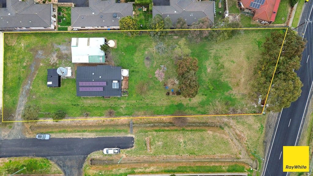 90 Molonglo Street, Bungendore NSW 2621, Bungendore - Image 1