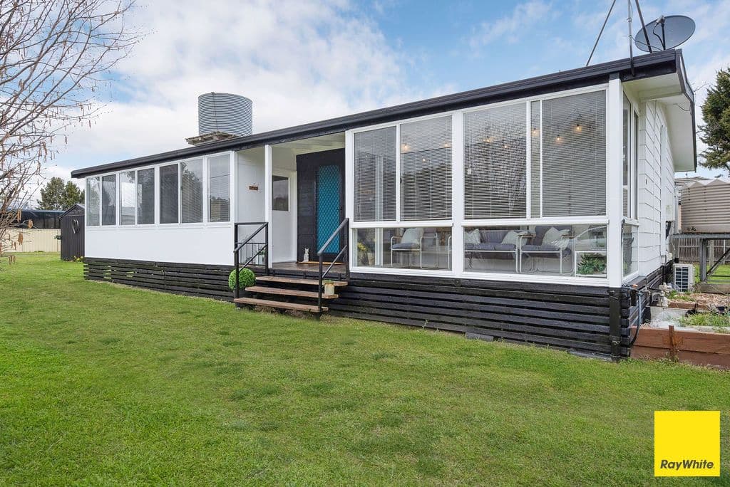 90 Molonglo Street, Bungendore NSW 2621, Bungendore - Thumbnail 2