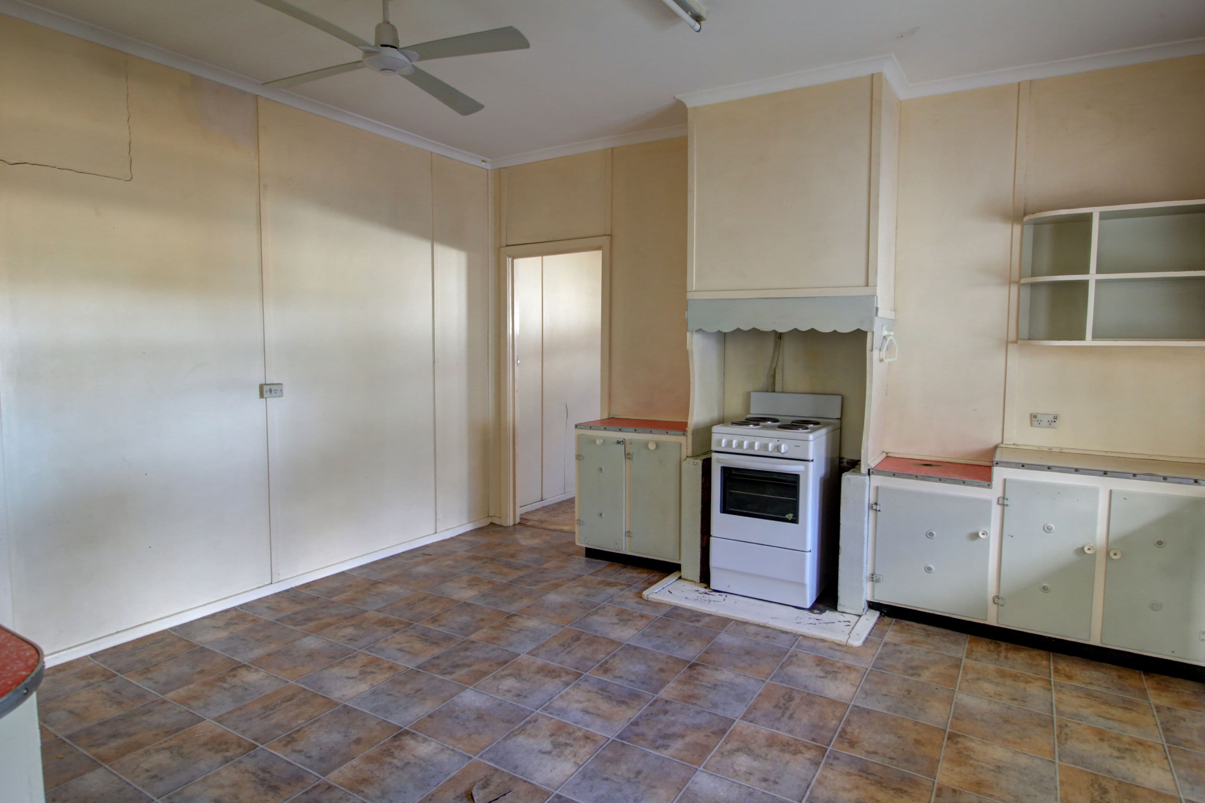 114 Eighteenth Street, Renmark SA 5341, Renmark - Thumbnail 5