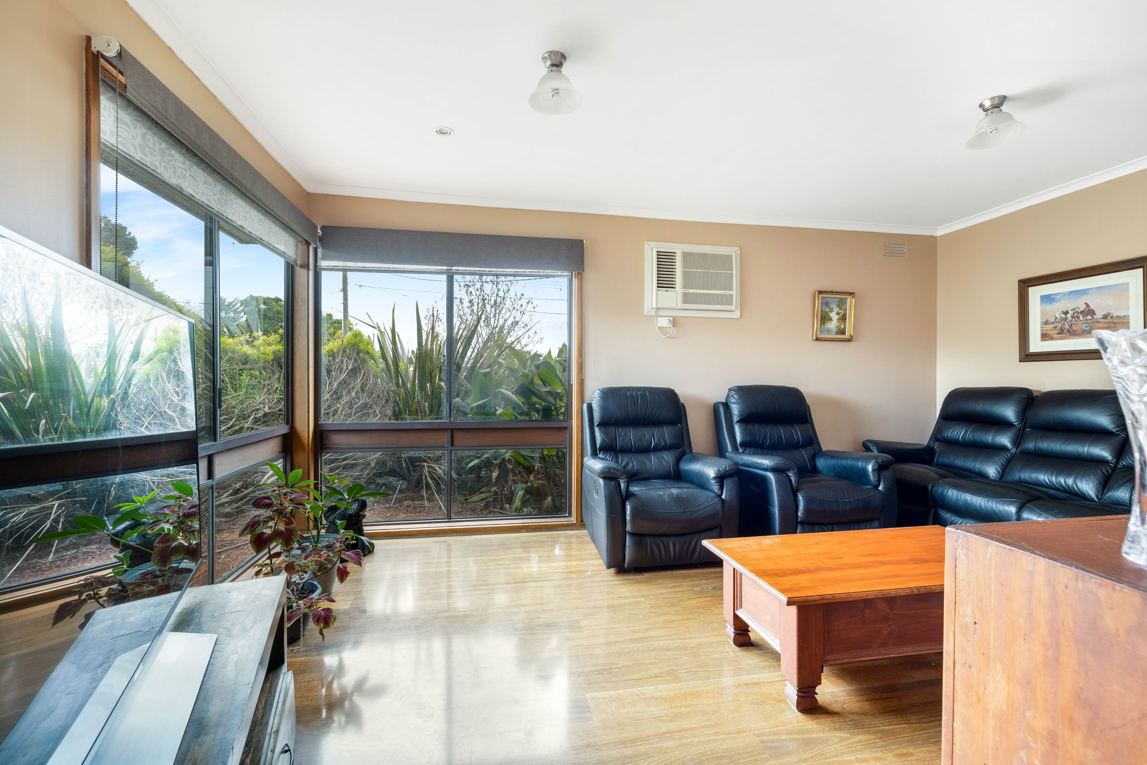 13 Yandoit Court, Meadow Heights VIC 3048, Meadow Heights - Thumbnail 3