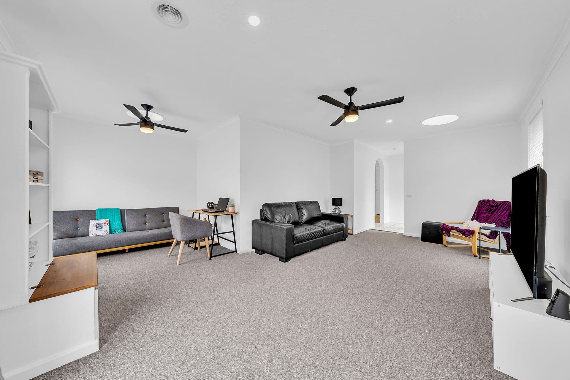 111 Rosemary Crescent, Frankston North VIC 3200, Frankston North - Thumbnail 3