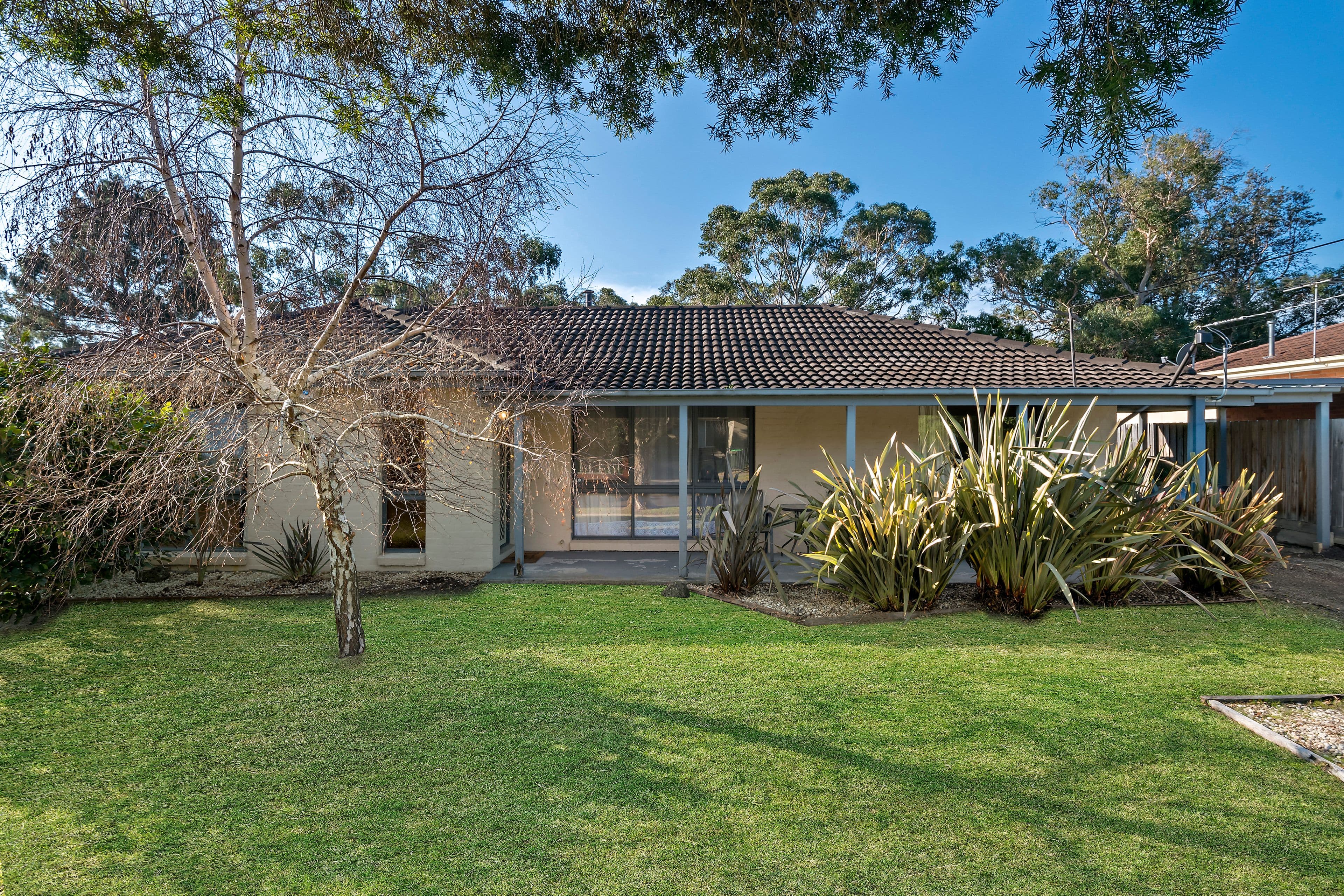 27 Glenview Crescent, Frankston VIC 3199, Frankston - Image 1
