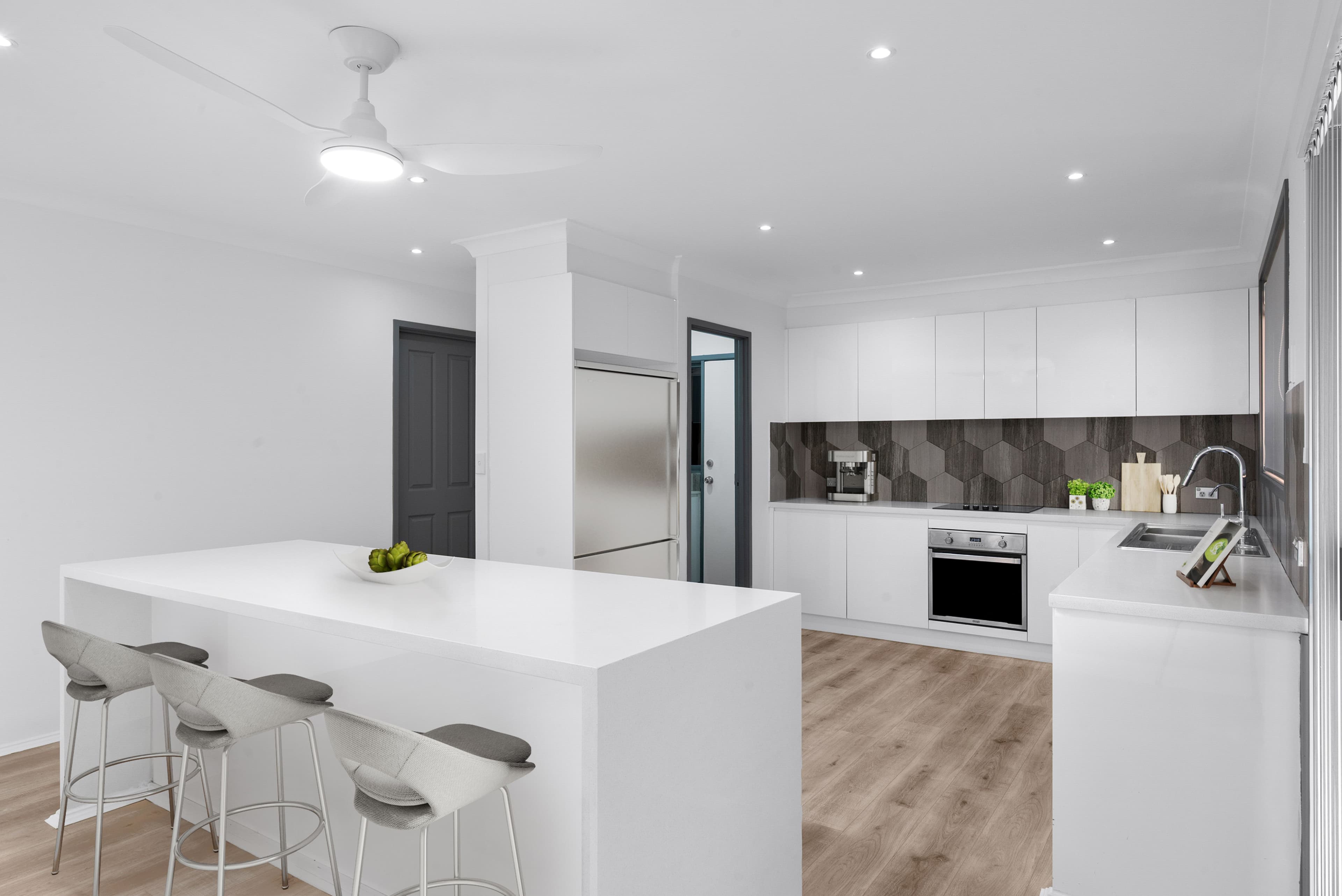 82 Cleopatra Drive, Rosemeadow NSW 2560, Rosemeadow - Thumbnail 5
