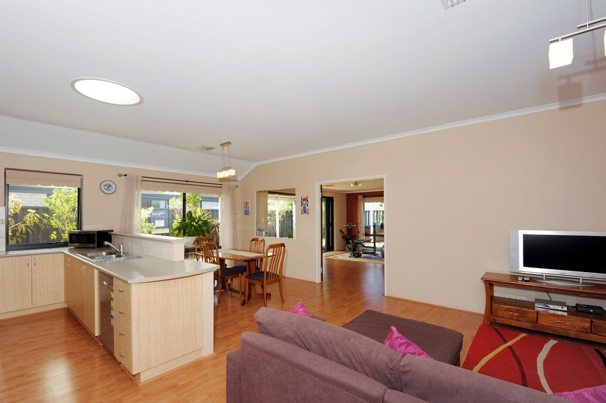 15 Poa Way, BALDIVIS WA 6171, Baldivis - Thumbnail 7